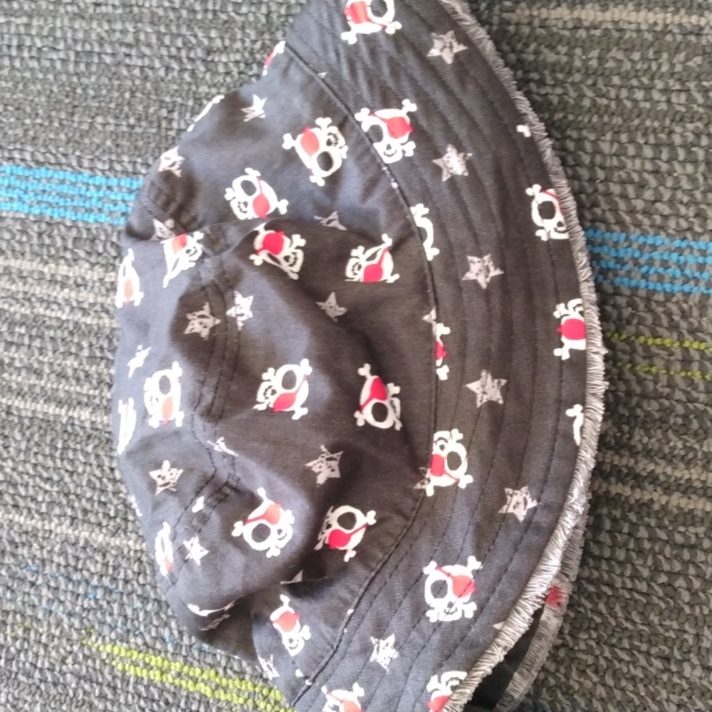 3/$10 jumping beans 2-4T hat
